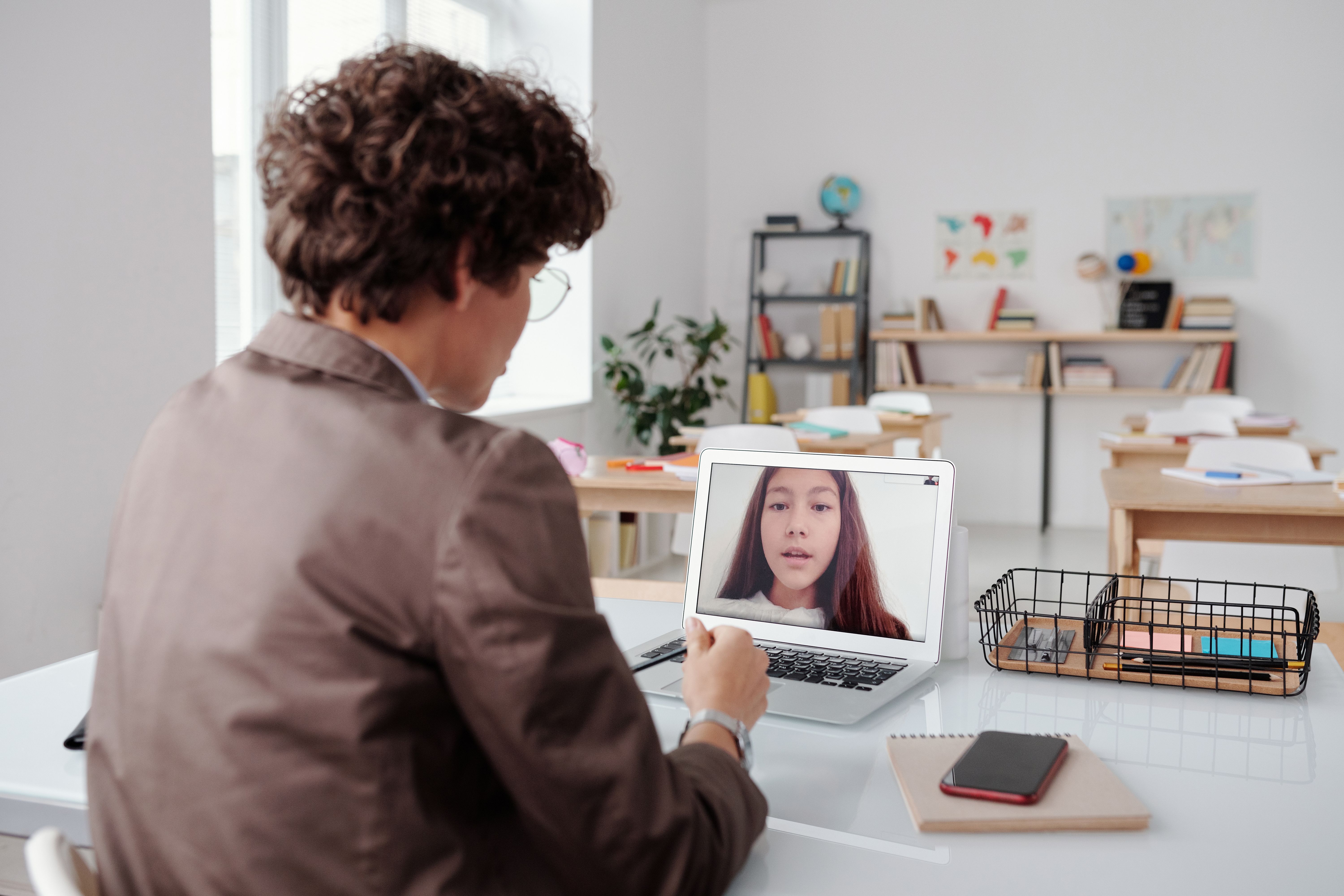How to Choose the Online Tutor for Your Child